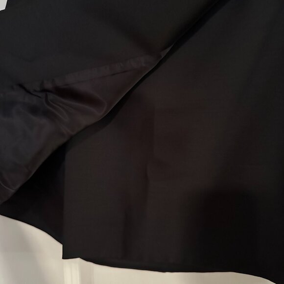 Cos Brooch Detail Wool Blend Mini Skirt in Black - Size 6 - Picture 4 of 8